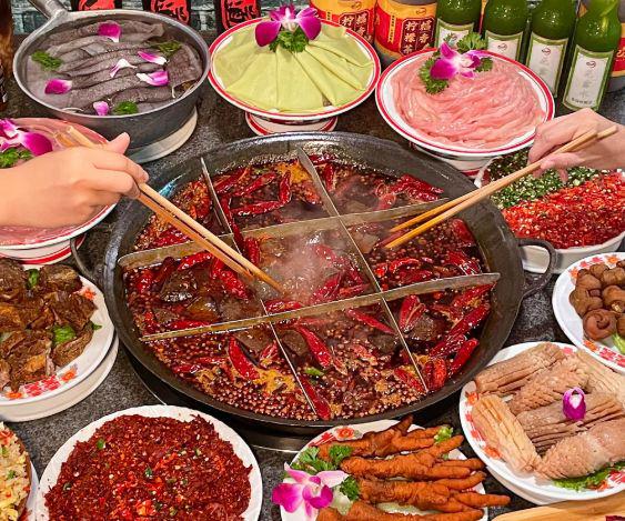 员旅游：重庆火锅城市记忆的辣味PG麻将胡了网站入口旅途贵宾会